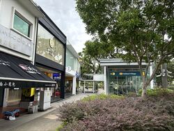 Holland Village (D10), Retail #448544551
